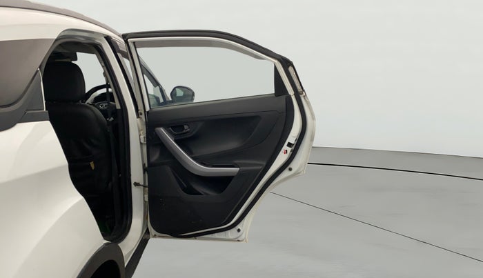 2022 Tata NEXON XM SUNROOF PETROL, Petrol, Manual, 88,435 km, RHS Rear Door