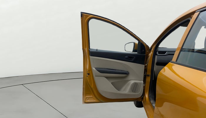 2020 Renault TRIBER RXL MT, Petrol, Manual, 93,801 km, LHS Front Door