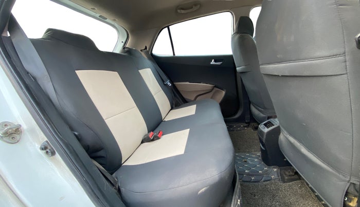 2019 Hyundai Grand i10 SPORTZ 1.2 KAPPA VTVT, Petrol, Manual, 71,471 km, Right Side Rear Door Cabin