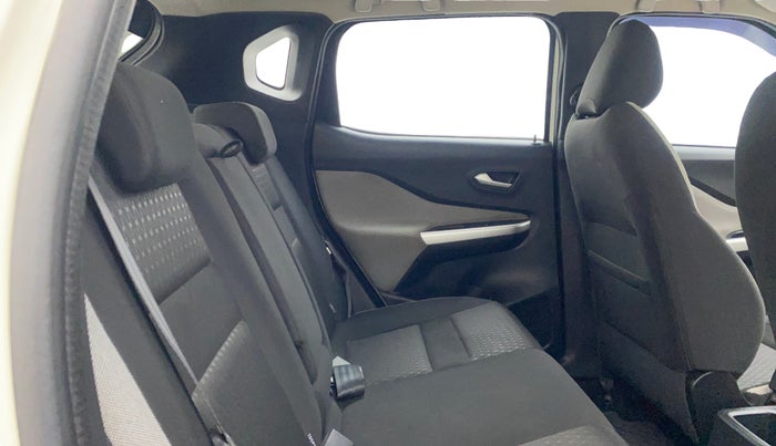 2022 Nissan MAGNITE XV TURBO CVT, Petrol, Automatic, 20,991 km, Right Side Rear Door Cabin