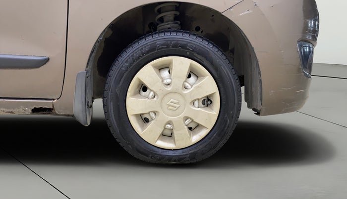 2013 Maruti Wagon R 1.0 LXI, Petrol, Manual, 36,949 km, Right Front Wheel
