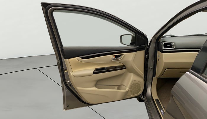 2018 Maruti Ciaz DELTA 1.5 SHVS MT PETROL, Petrol, Manual, 31,376 km, LHS Front Door