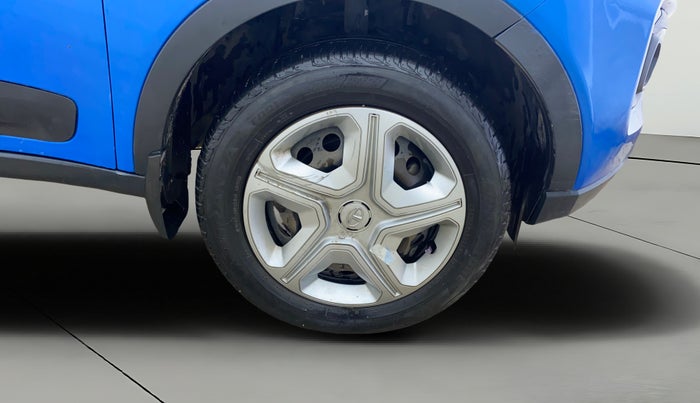 2020 Tata NEXON XM PETROL, Petrol, Manual, 27,122 km, Right Front Wheel