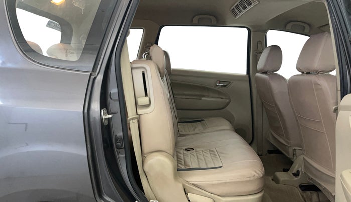 2017 Maruti Ertiga VXI, Petrol, Manual, 65,870 km, Right Side Rear Door Cabin