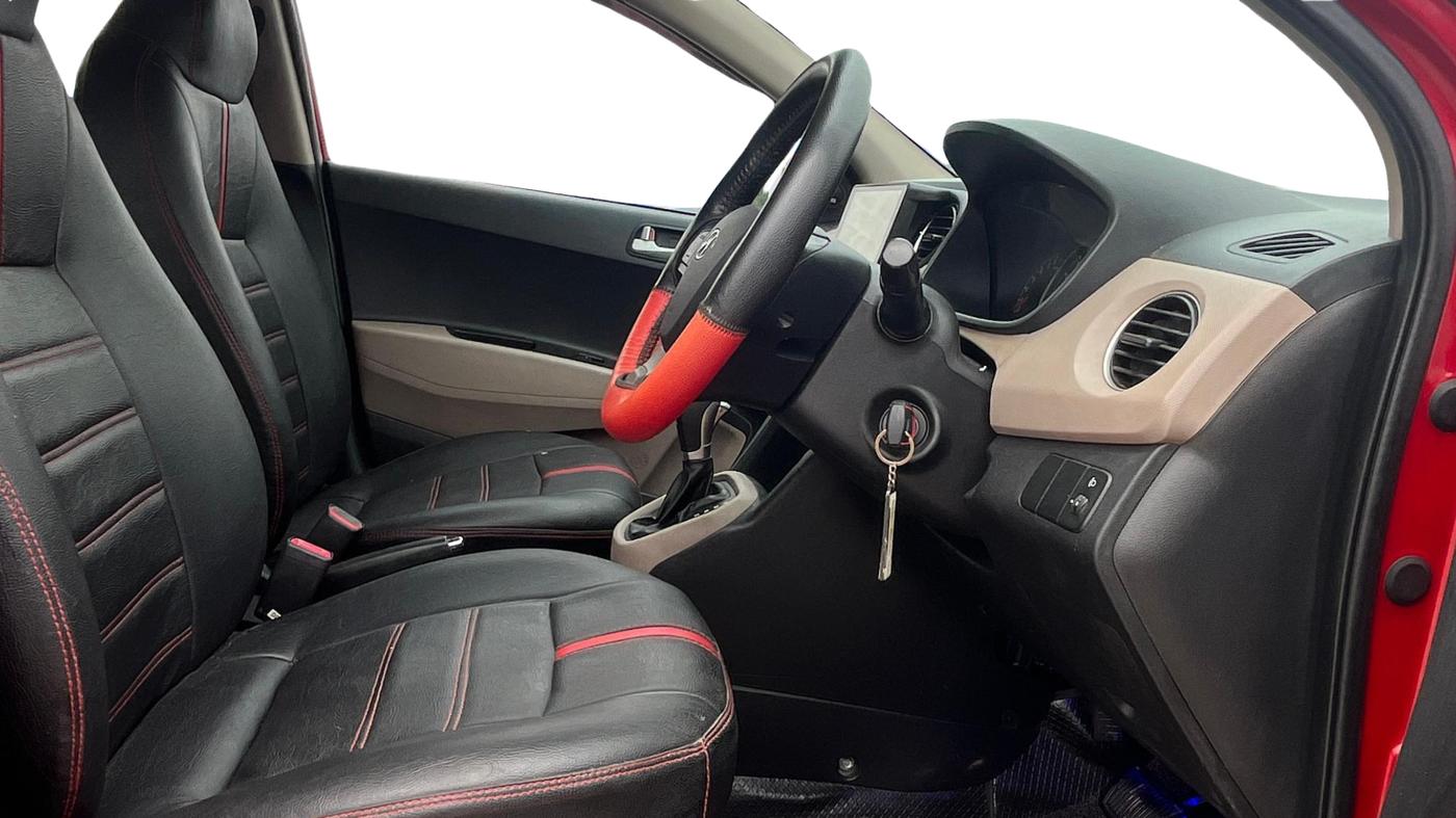 2019 Hyundai Grand i10 SPORTZ AT 1.2 KAPPA VTVT, Petrol, Automatic, 45,315 km, Right Side Front Door Cabin