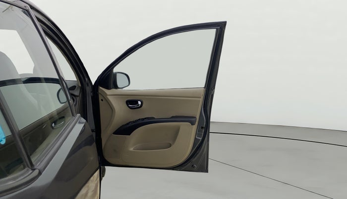 2013 Hyundai i10 SPORTZ 1.2, CNG, Manual, 1,28,823 km, RHS Front Door