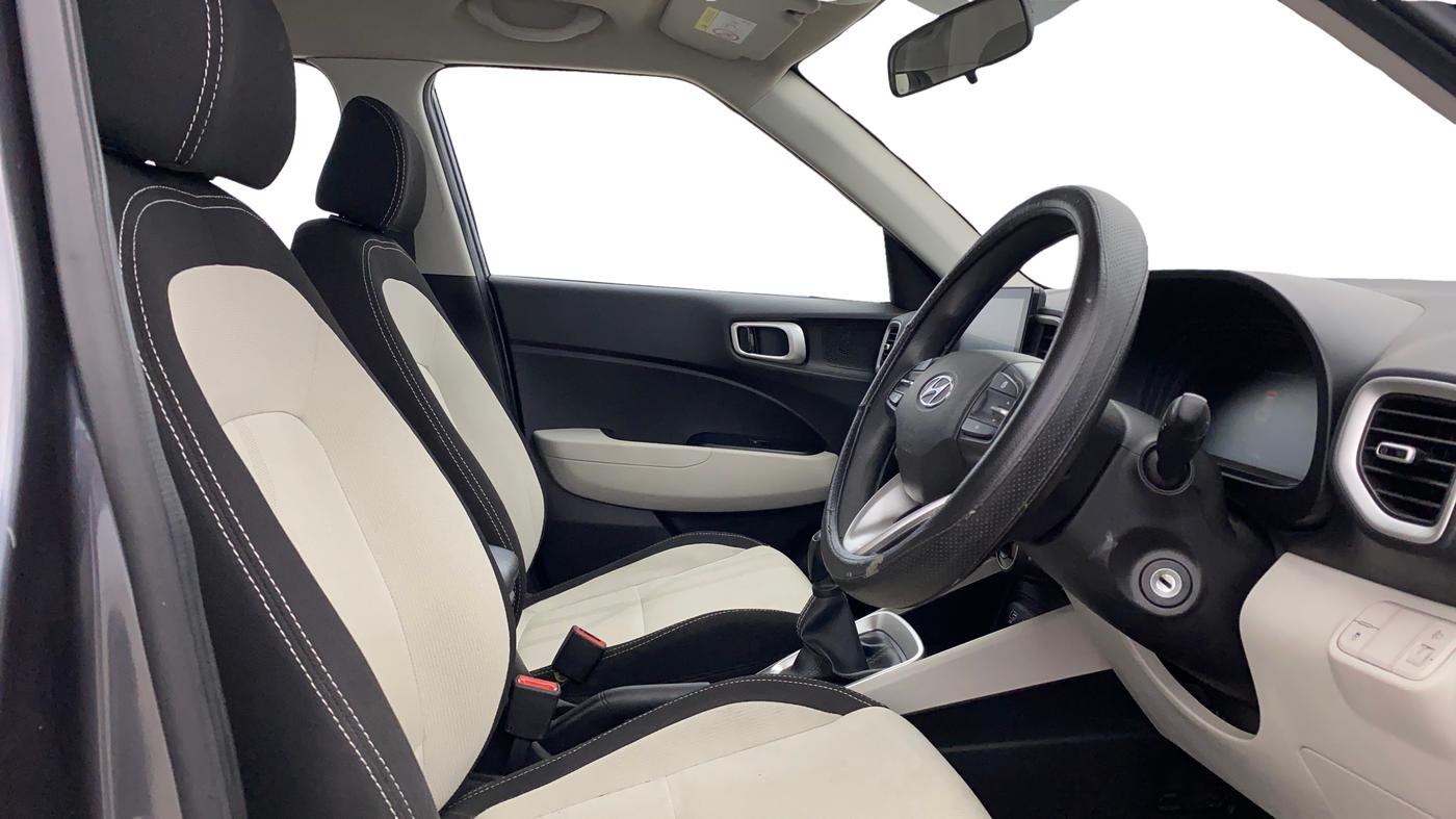 2022 Hyundai VENUE S(O) 1.2, Petrol, Manual, 13,781 km, Right Side Front Door Cabin
