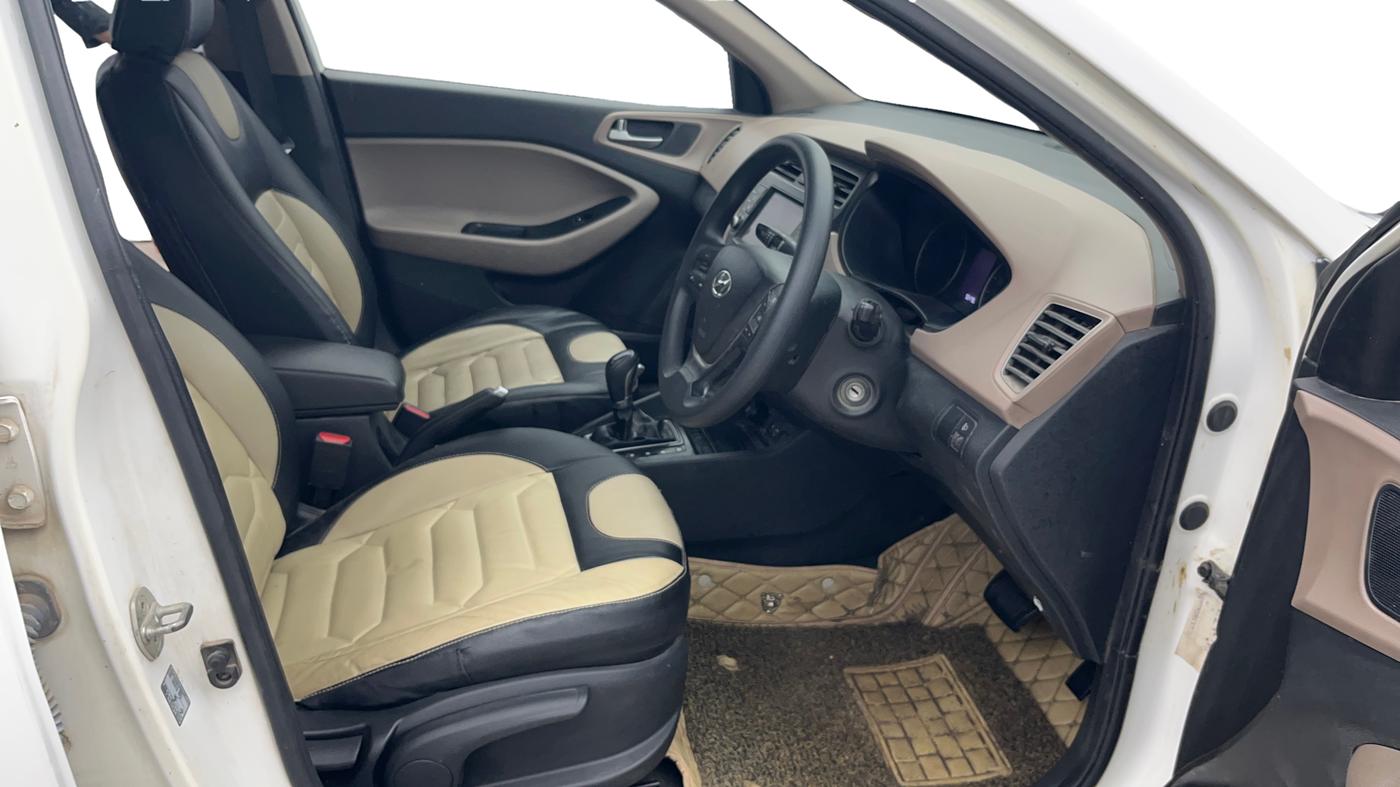 2019 Hyundai Elite i20 SPORTZ PLUS  1.2 CVT, Petrol, Automatic, 56,841 km, Right Side Front Door Cabin