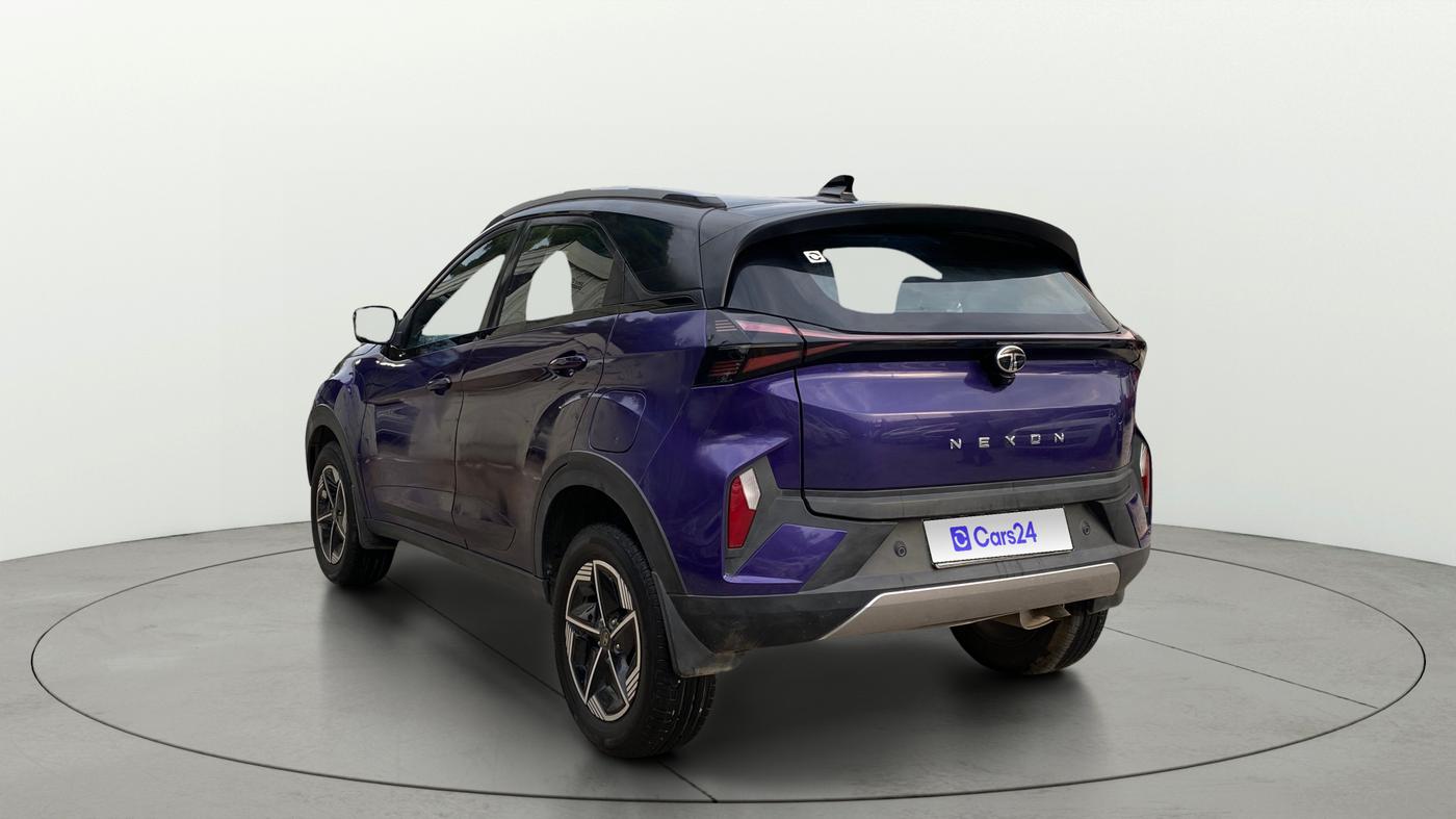 2024 Tata NEXON FEARLESS PURPLE + SUNROOF DCA DUAL TONE 1.2 PETROL, Petrol, Automatic, 15,824 km, Left Back Diagonal