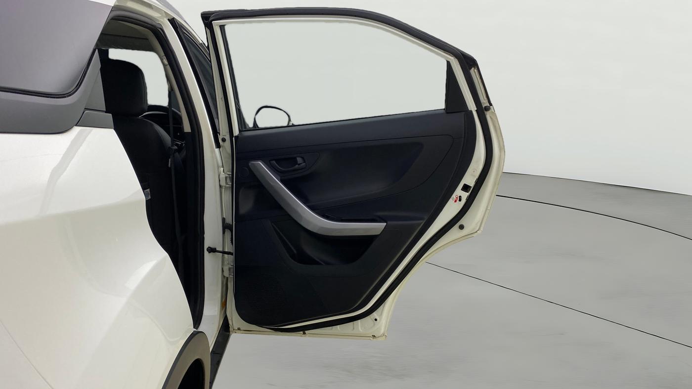 2022 Tata NEXON XMA SUNROOF PETROL, Petrol, Automatic, 14,378 km, RHS Rear Door
