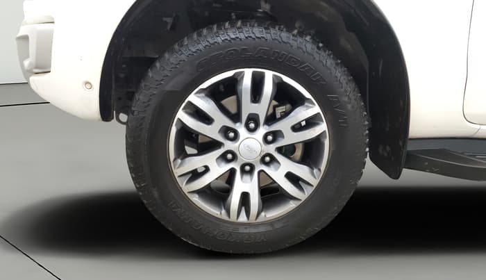2017 Ford Endeavour TITANIUM 3.2 4X4 AT, Diesel, Automatic, 86,194 km, Left Front Wheel