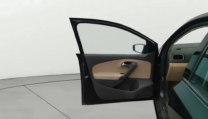 2015 Volkswagen Vento HIGHLINE 1.5 AT, Diesel, Automatic, 1,43,813 km, LHS Front Door