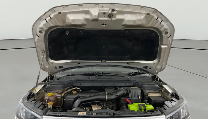2021 Mahindra XUV300 W8 (O) 1.5 DIESEL, Diesel, Manual, 74,257 km, Open Bonet