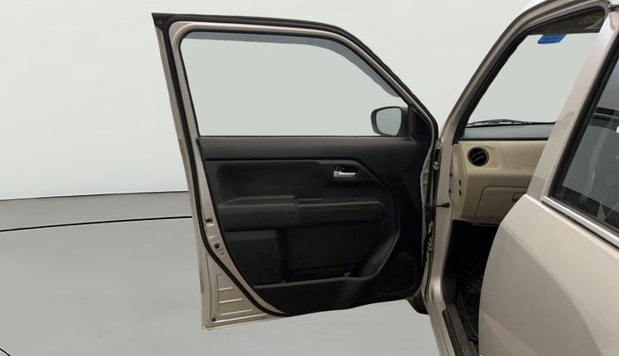 2025 Maruti New Wagon-R VXI CNG 1.0, CNG, Manual, 13,208 km, LHS Front Door