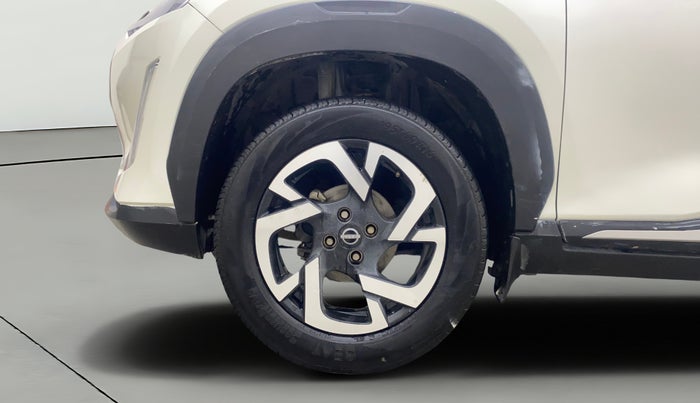 2022 Nissan MAGNITE XV PREMIUM DUAL TONE, Petrol, Manual, 75,684 km, Left Front Wheel