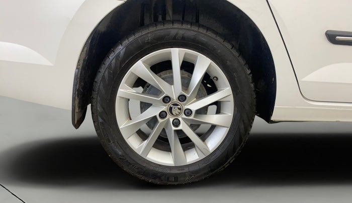 2022 Skoda SLAVIA AMBITION 1.0L TSI MT, Petrol, Manual, 65,322 km, Right Rear Wheel