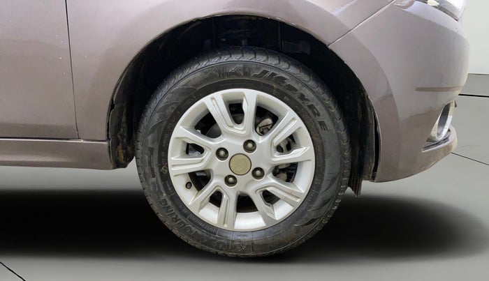 2017 Tata Tiago XZA PETROL, CNG, Automatic, 45,101 km, Right Front Wheel