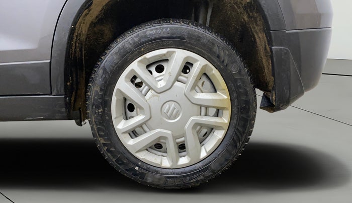 2017 Maruti Vitara Brezza LDI, Diesel, Manual, 94,120 km, Left Rear Wheel