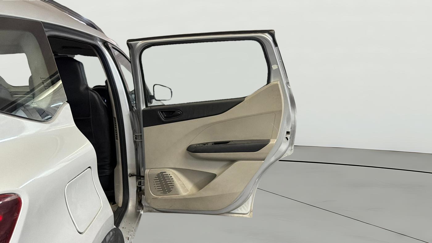 2019 Renault TRIBER RXT, Petrol, Manual, 67,579 km, RHS Rear Door