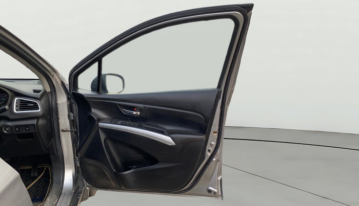 2018 Maruti S Cross ALPHA 1.3, Diesel, Manual, 60,172 km, RHS Front Door