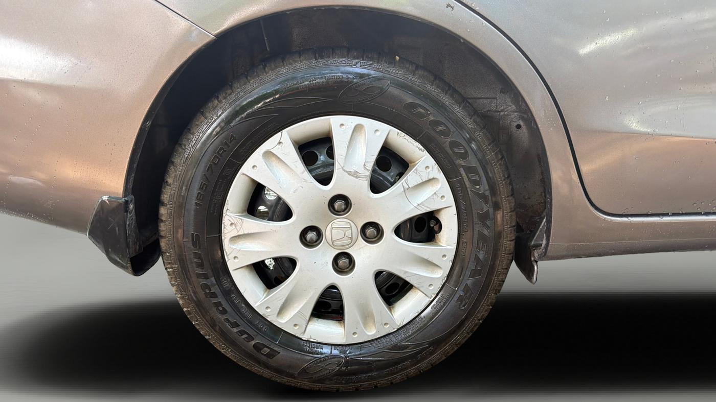 2015 Honda Amaze 1.2L I-VTEC S, Petrol, Manual, 64,495 km, Right Rear Wheel