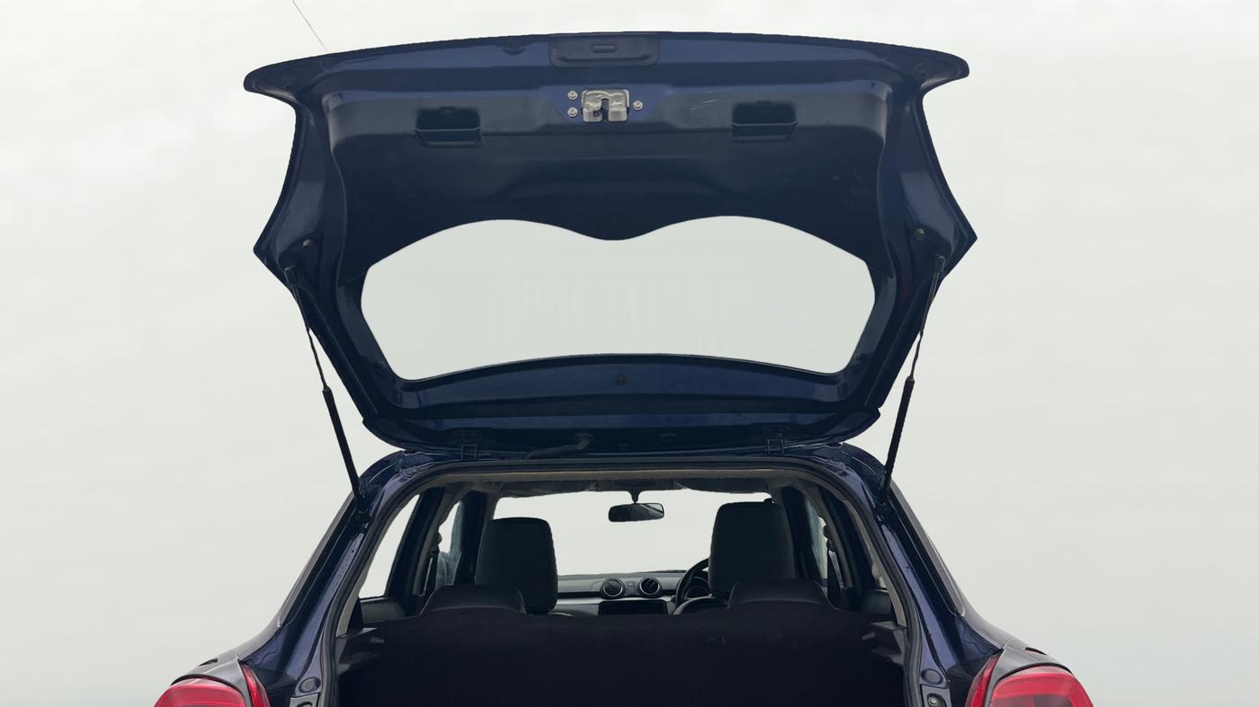 2022 Maruti Swift VXI, Petrol, Manual, 93,598 km, Boot Door Open
