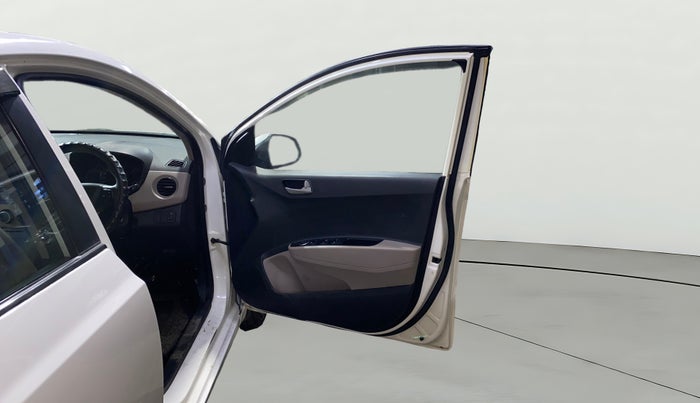 2015 Hyundai Xcent S 1.2, Petrol, Manual, 37,061 km, RHS Front Door