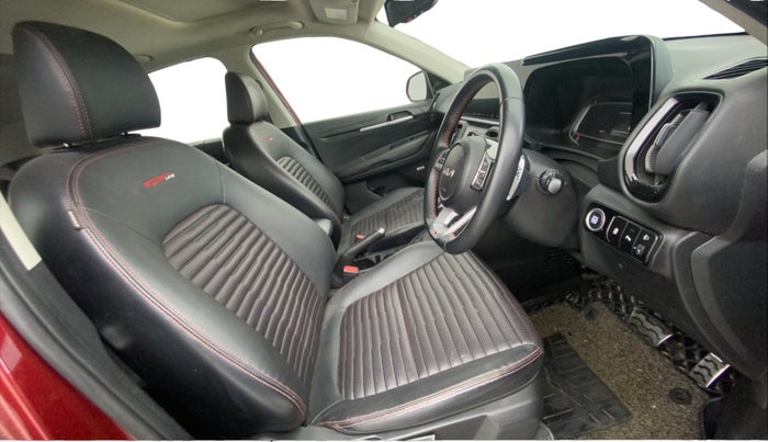 2022 KIA SONET GTX PLUS 1.5 AT, Diesel, Automatic, 40,605 km, Right Side Front Door Cabin