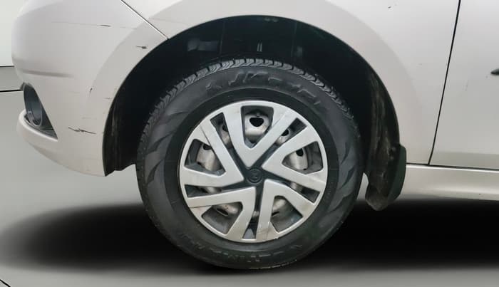 2016 Tata Tiago XE PETROL, CNG, Manual, 1,03,129 km, Left Front Wheel