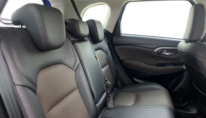 2022 Toyota URBAN CRUISER HYRYDER V HYBRID, Hybrid, Automatic, 35,471 km, Right Side Rear Door Cabin