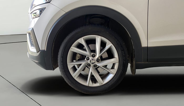 2024 Skoda KUSHAQ STYLE 1.5L TSI MT, Petrol, Manual, 17,357 km, Left Front Wheel