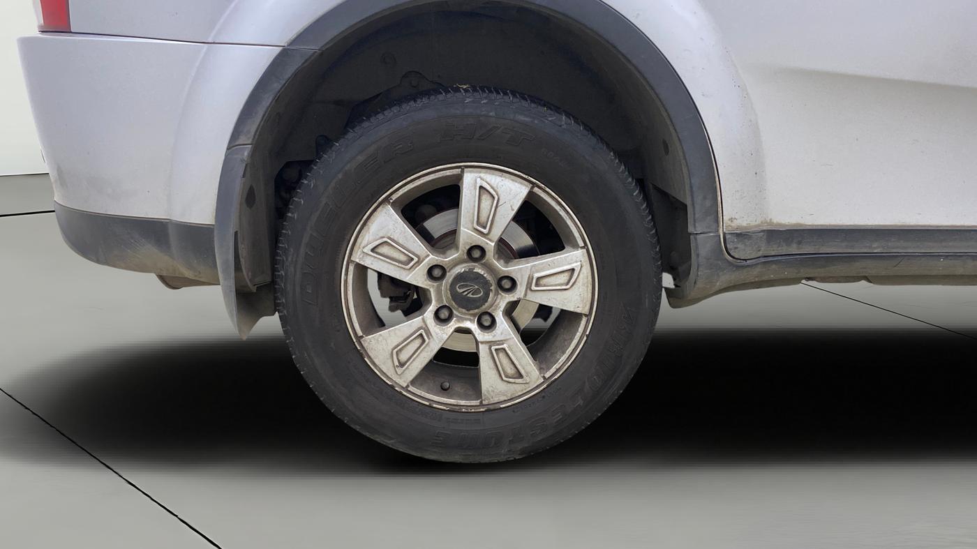 2014 Mahindra XUV500 W8, Diesel, Manual, 1,41,065 km, Right Rear Wheel