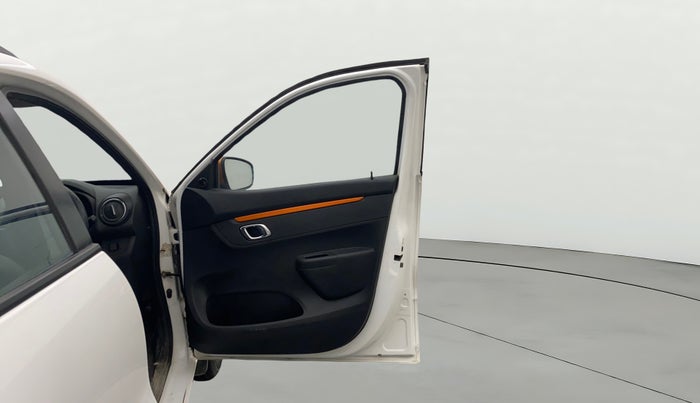 2021 Renault Kwid CLIMBER 1.0 AMT (O), Petrol, Automatic, 32,956 km, RHS Front Door