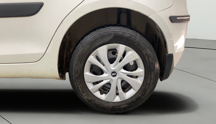 2012 Maruti Swift VXI, Petrol, Manual, 50,390 km, Left Rear Wheel