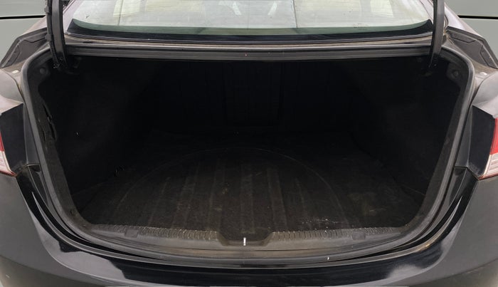 2013 Hyundai New Elantra 1.8 SX MT VTVT, Petrol, Manual, 79,054 km, Boot Open Zoomed View