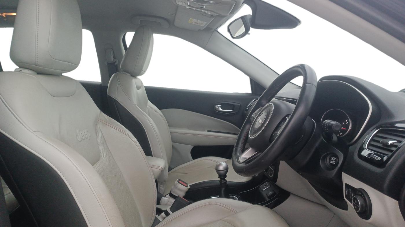 2017 Jeep Compass LIMITED 2.0 DIESEL, Diesel, Manual, 93,542 km, Right Side Front Door Cabin