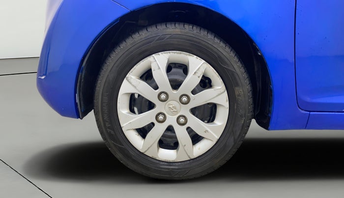 2014 Hyundai Eon SPORTZ, Petrol, Manual, 31,917 km, Left Front Wheel