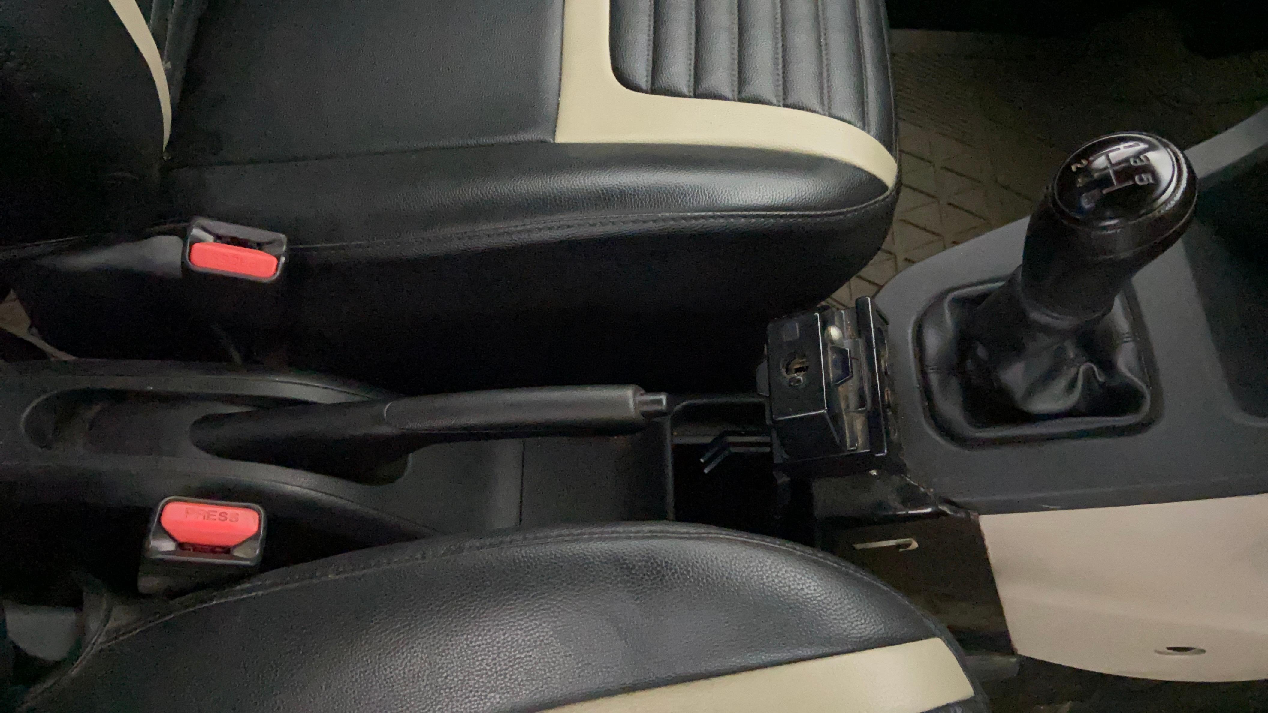 camera-Gear-Lever