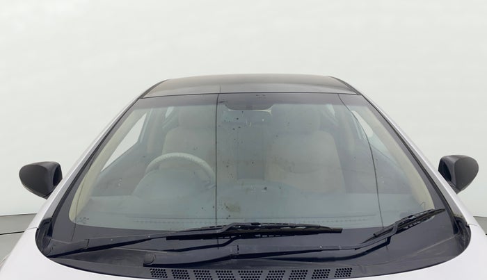 2013 Hyundai New Elantra 1.8 S VTVT, Petrol, Manual, 1,17,470 km, Front Windshield