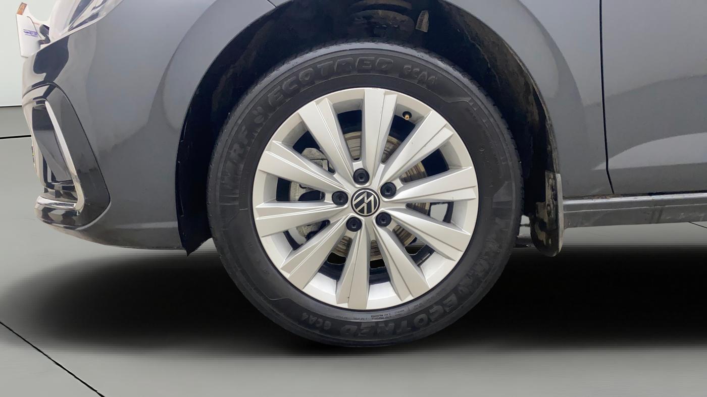 2024 Volkswagen VIRTUS HIGHLINE TSI 1.0 AT, Petrol, Automatic, 15,985 km, Left Front Wheel