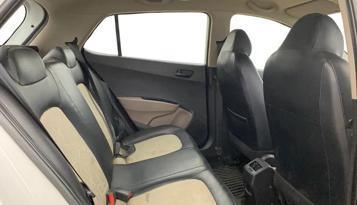 2018 Hyundai Grand i10 MAGNA 1.2 KAPPA VTVT, Petrol, Manual, 49,520 km, Right Side Rear Door Cabin