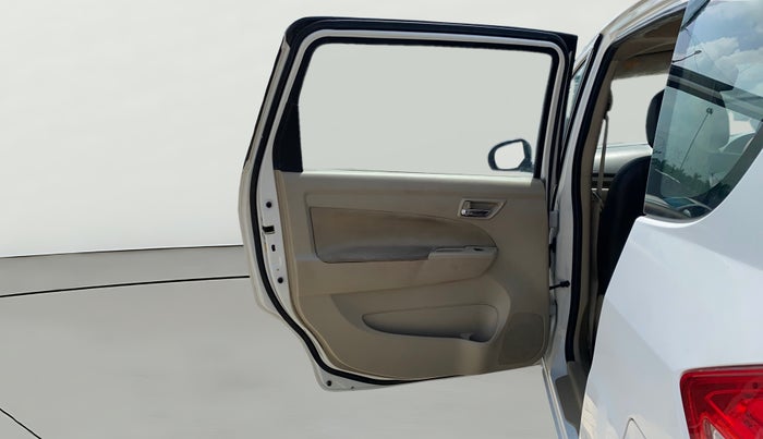 2017 Maruti Ertiga VDI SHVS, Diesel, Manual, 1,28,272 km, LHS Rear Door
