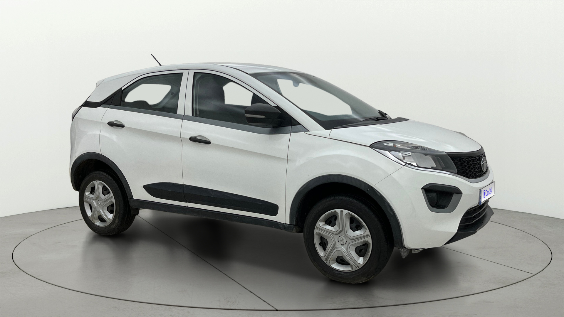 2018 Tata Nexon XM PETROL