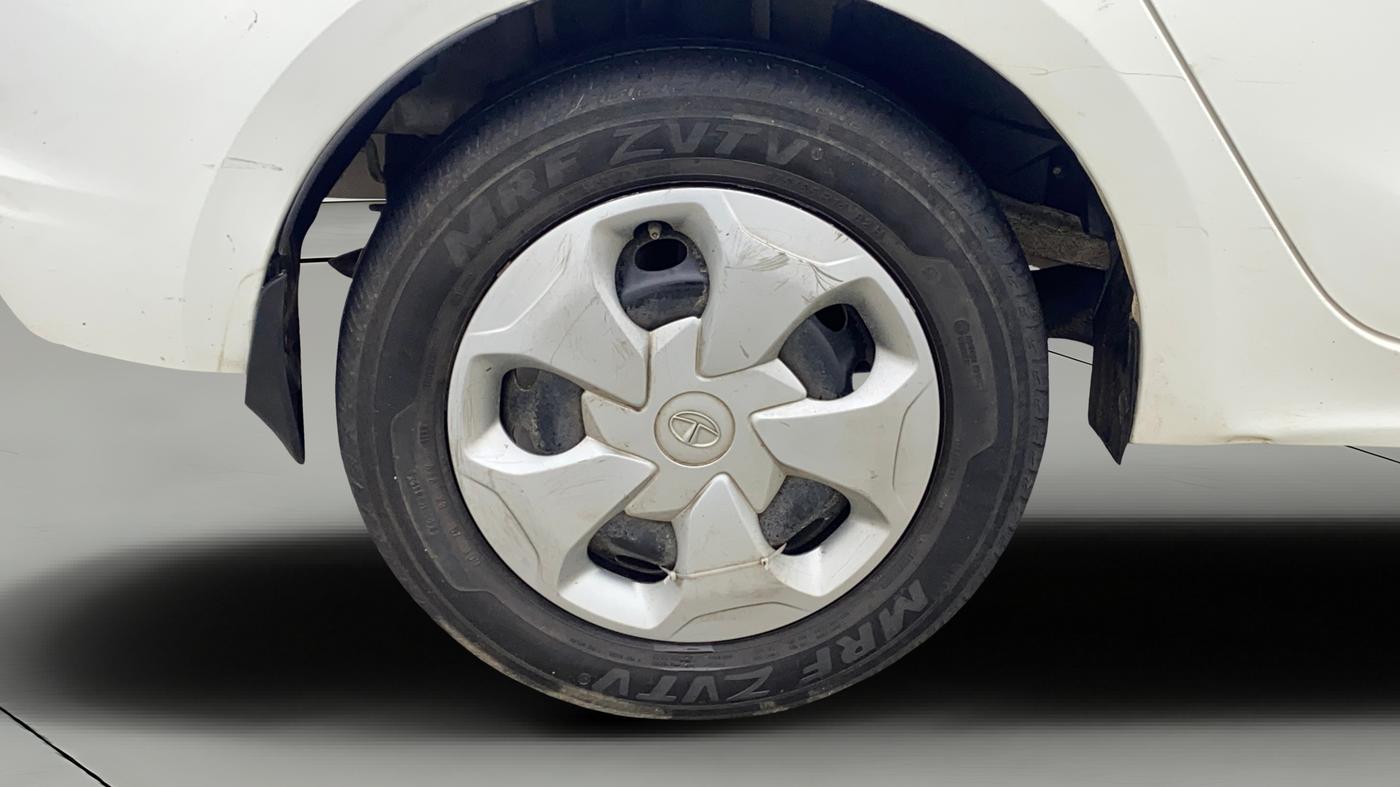 2023 Tata TIGOR XZ CNG, CNG, Manual, 40,968 km, Right Rear Wheel