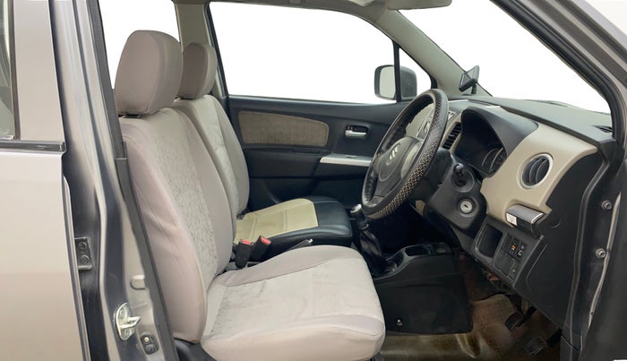 2015 Maruti Wagon R 1.0 VXI, Petrol, Manual, 67,427 km, Right Side Front Door Cabin