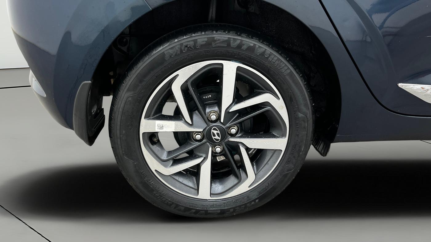 2021 Hyundai GRAND I10 NIOS ASTA AMT 1.2 KAPPA VTVT, Petrol, Automatic, 13,140 km, Right Rear Wheel