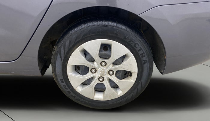 2018 Hyundai Xcent S 1.2, Petrol, Manual, 1,44,410 km, Left Rear Wheel