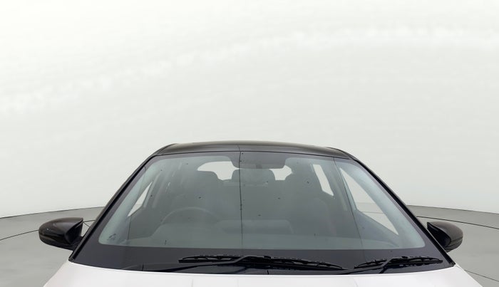 2022 Hyundai NEW I20 Asta (O) 1.0 Turbo DCT Dual Tone, Petrol, Automatic, 44,462 km, Front Windshield