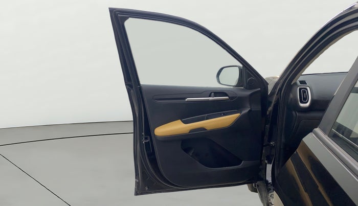 2024 KIA SONET 	 HTX 1.0 TURBO DCT, Petrol, Automatic, 6,896 km, LHS Front Door