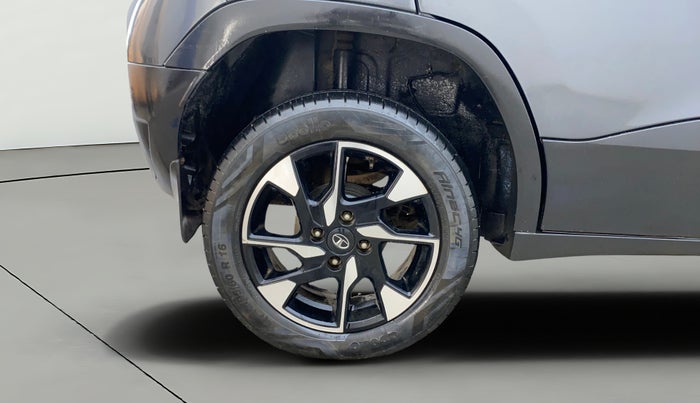 2022 Tata PUNCH ACCOMPLISHED MT, Petrol, Manual, 39,968 km, Right Rear Wheel